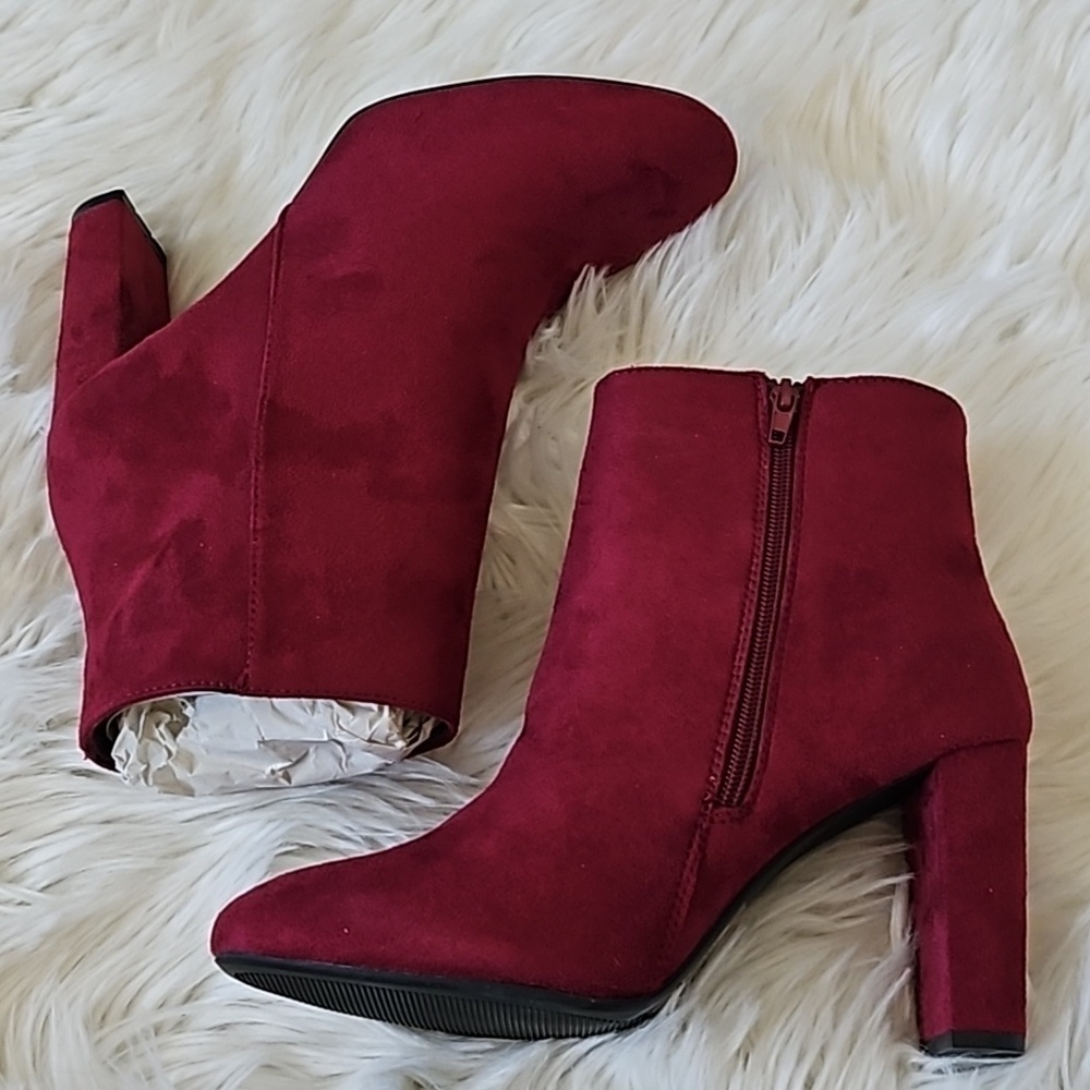 Katliu Red Faux Suede Heeled Boots NIB - Picture 3 of 14